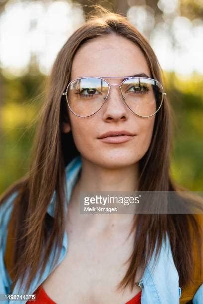 girl with brown hair and glasses|31,972 Brown Haired Young Woman Glasses Stock Photos